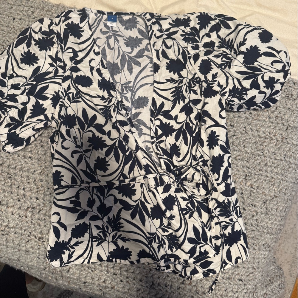 Old Navy pattern Floral Top